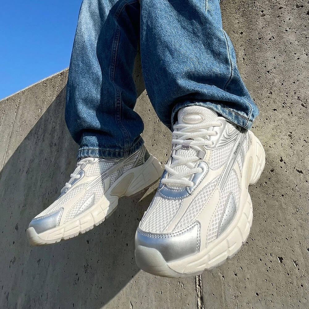 Retro Sneaker 2.0